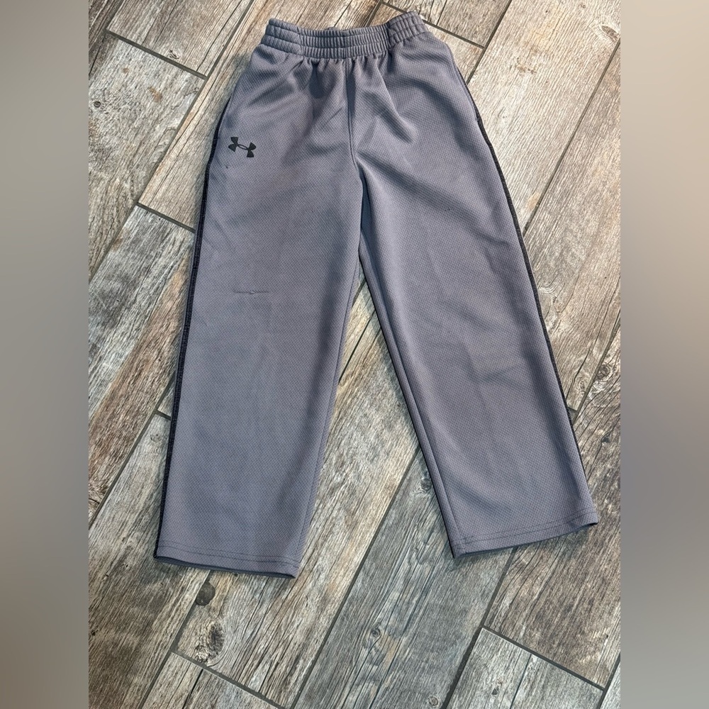 Pants​​ - Picture 2 of 4